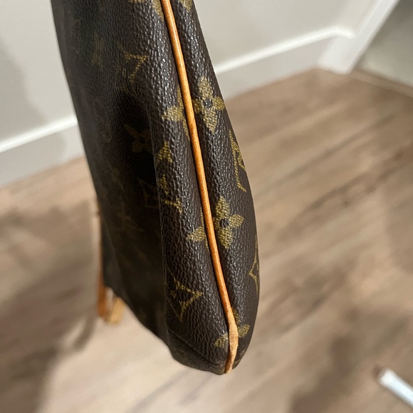 Authentic Louis Vuitton Musette bag gently used - Picture 7 of 11